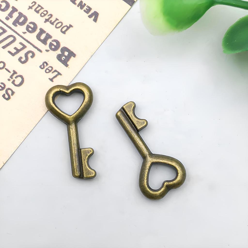 3-Color DIY Alloy Retro Key Jewelry Pendants