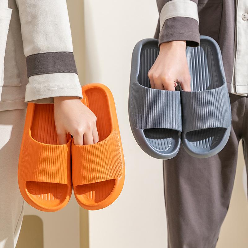 Крутые тапочки мужские домашние ванные банные нескользящие домашние комнатные летние женские