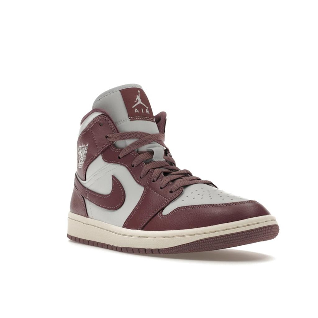 Air Jordan 1 Mid Sky J Mauve Женские кроссовки Фиолетовый Pure-Platinum Sail BQ6472-050