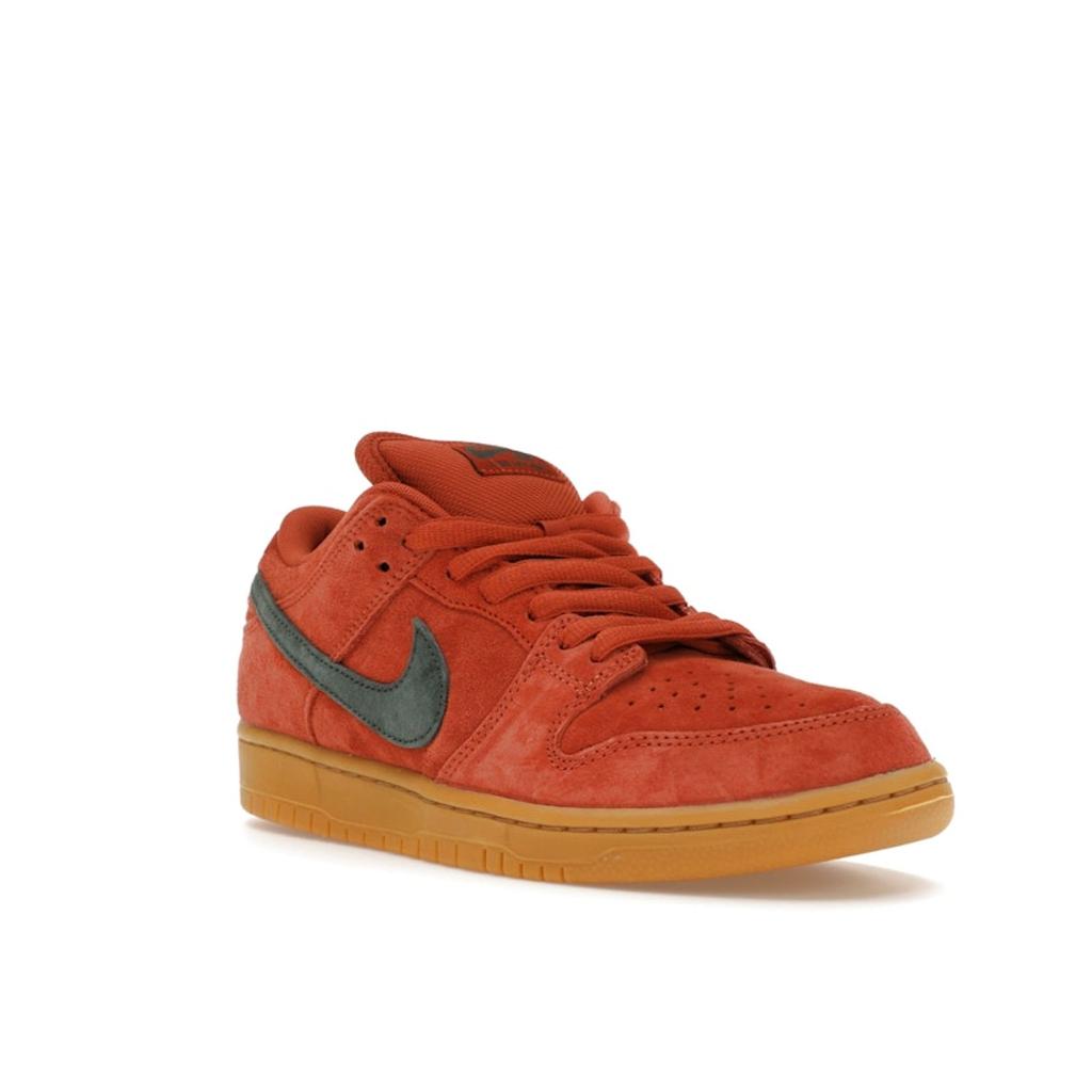 Nike Кроссовки унисекс Dunk Low Pro SB Burnt Sunrise коричневые винтажно-зеленые, резинка светло-коричневые HF3704-800