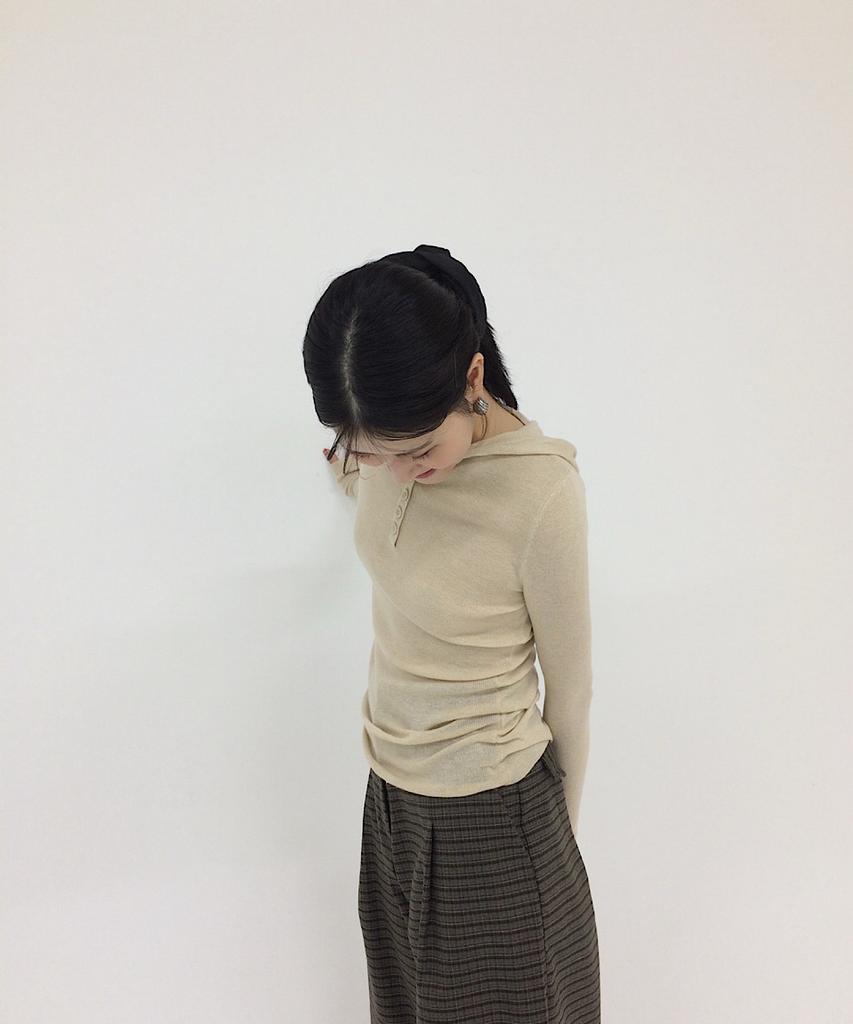APOEM Buttoned Hoodie Knit Top (3C)