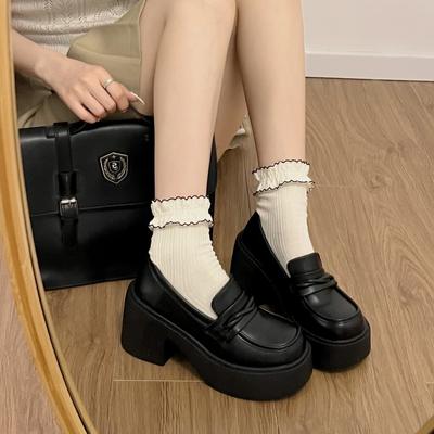 Черные британские универсальные туфли на высоком каблуке и платформе, маленькие кожаные туфли для женщин, новая весна 2025 года, лоферы на одной педали, увеличивающие рост