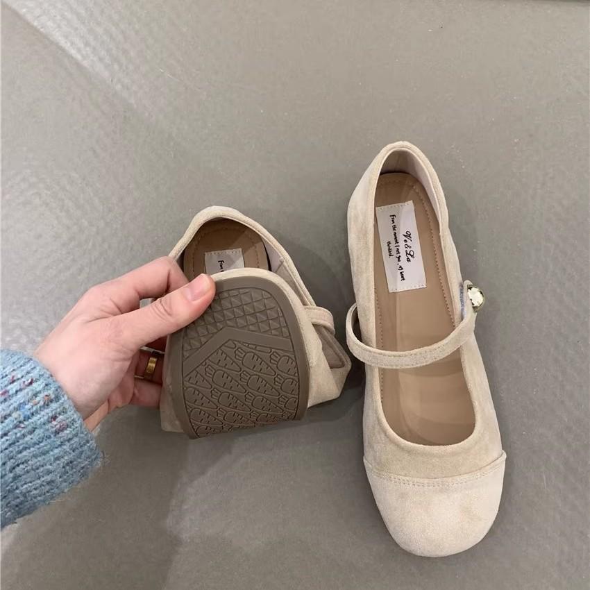 Туфли в стиле ретро с неглубоким горлом для девочек 2025 года, весна и осень, новые французские туфли с мягким плоским дном и надписью «Мэри Джейн»
