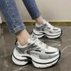Спортивная обувь 2024 года, модная новая спортивная обувь на платформе, осенняя повседневная обувь на шнуровке с сетчатой поверхностью, дышащая женская обувь для ходьбы
