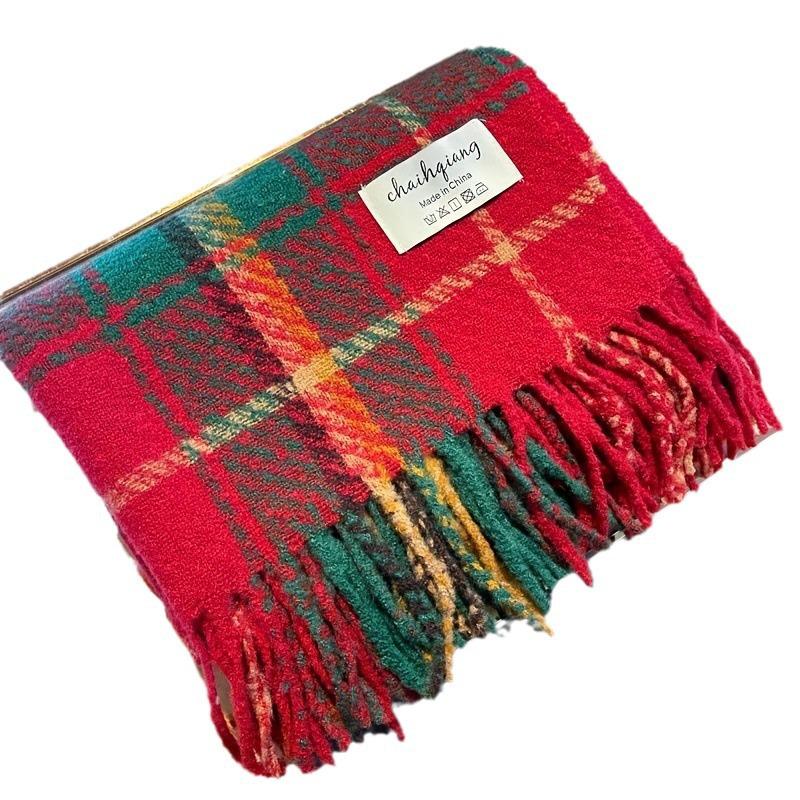 Women’s Red Plaid Tassel Scarf – Thick, Double-Sided Winter Shawl and Neck Warmer for Christmas