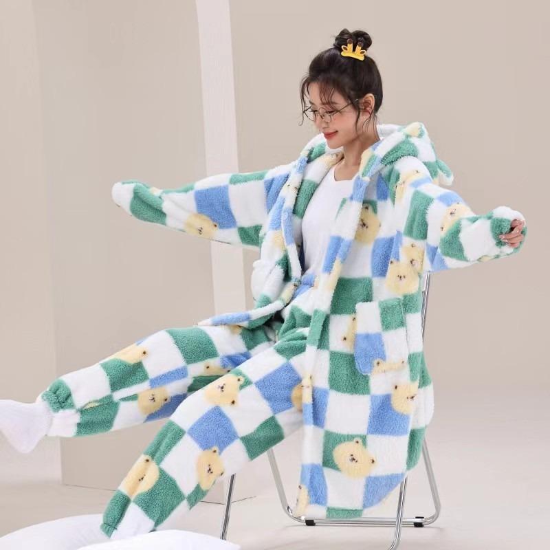 Men's and Women's Fall and Winter Sports and Leisure Warm TV Blanket Premium Women's Plush Soft Robe Fluffy Warm Fluffy Bathrobe Robe Long Robe