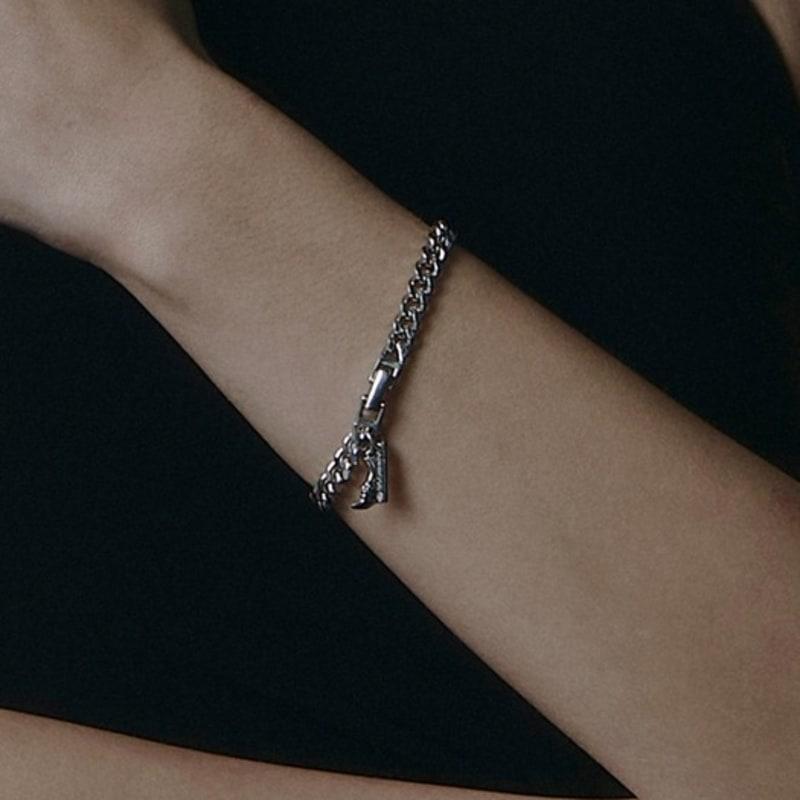 Aphrose Sea Otter Face Pendant Chain Bracelet (Gold)