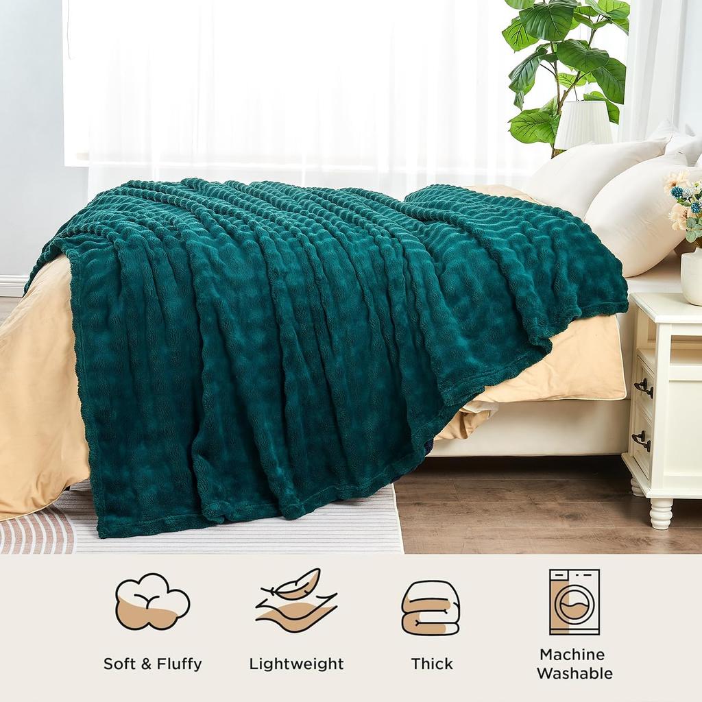 60x80 Inch 3D Bubble Pattern Flannel Throw Blanket Green Soft Skin-Friendly Warm Lightweight Blanket for Sofa or Bed