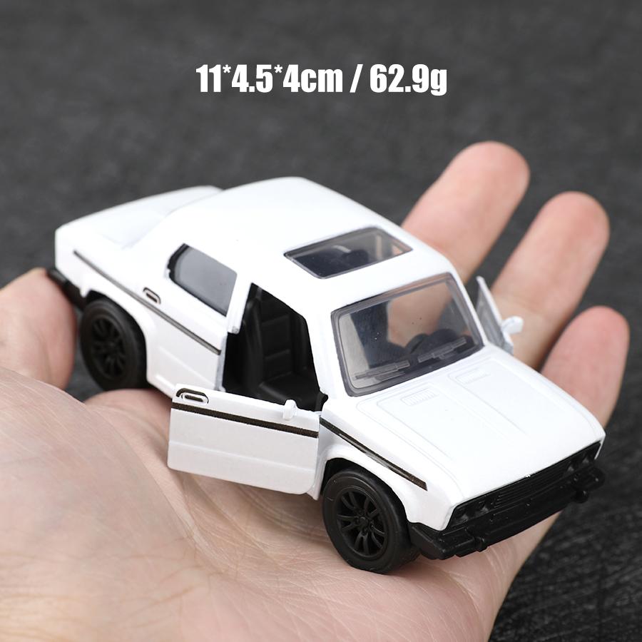 (Упакованный) 1:38 Классическая металлическая машинка Lada с инерционным механизмом, Ретро металлическая машинка с инерционным механизмом, Детская игрушка.