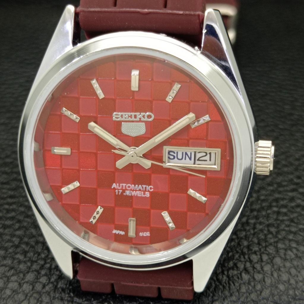 ВОССТАНОВЛЕННЫЕ МУЖСКИЕ АВТОМАТИЧЕСКИЕ ЧАСЫ SEIKO 5 СДЕЛАНЫ В ЯПОНИИ КРАСНЫЙ ЦИФЕРБЛАТ ЗАКАЗНЫЕ a440090-2 QV90-a440090