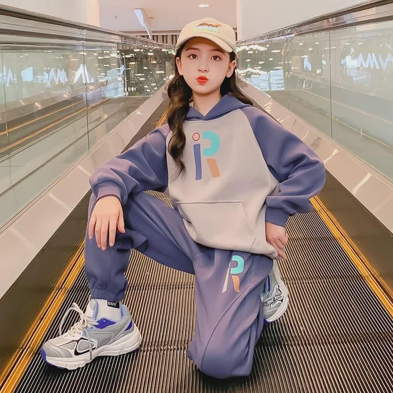 Осенний свитер для девочек: Модная детская мода весна/осень 2025 года, спортивный комплект из двух предметов для детей старшего возраста.