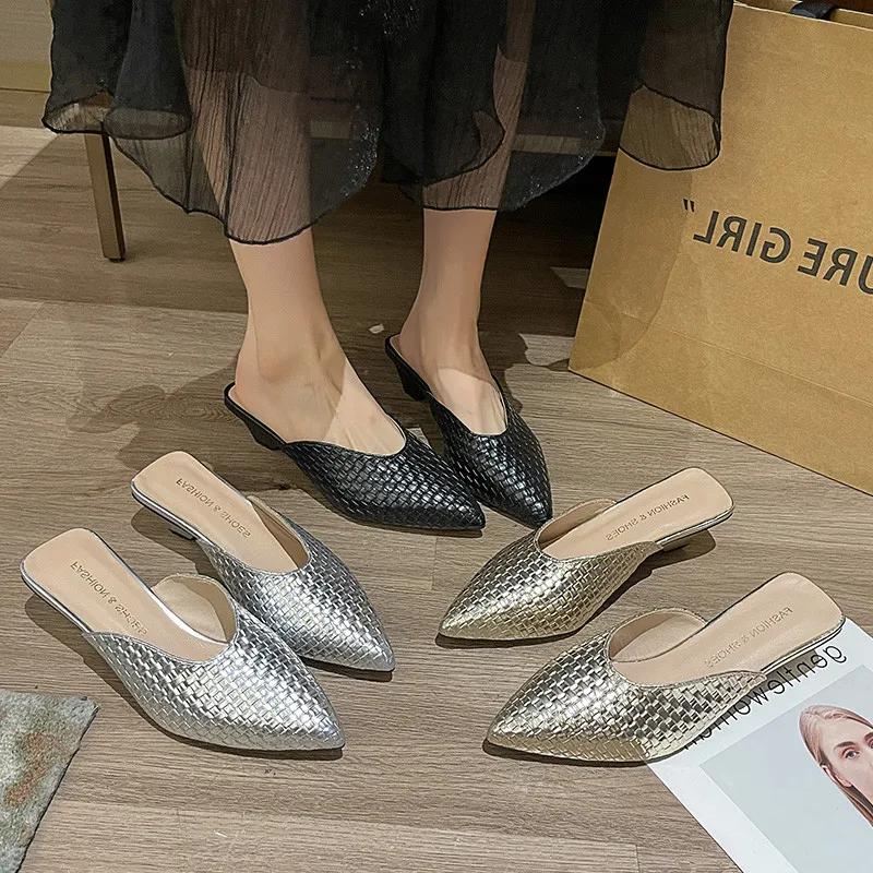 Мода Горячие Продажи 2025 Женские Модные Шлепанцы Баотоу Весна Новые Острый Носок Мелкий Вырез Мягкая Водонепроницаемая Нескользящая Обувь на Толстом Каблуке