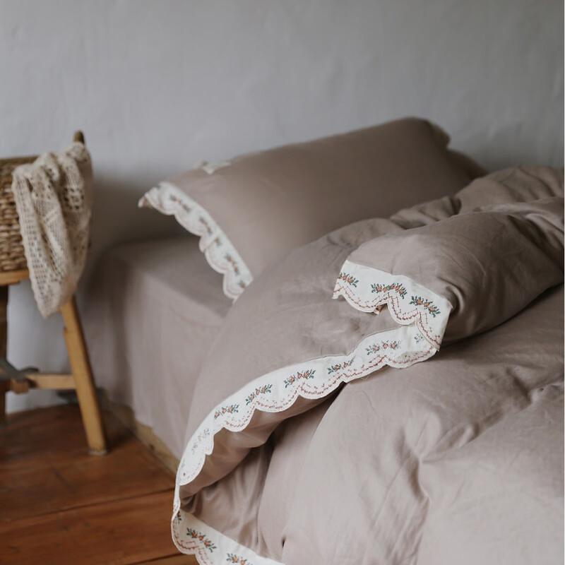 Постельный набор COMOLIVING из 4 предметов с кружевом
