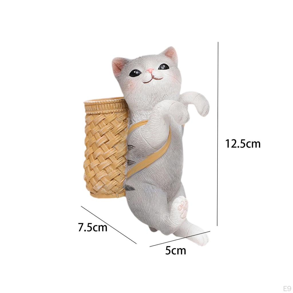 Очаровательная скульптура кота для подвесных горшков — причудливый декор сада