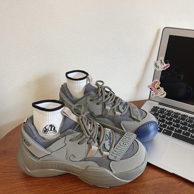 Повседневные платформенные популярные в гонконгском стиле кроссовки-папы на платформе 2025 новые женские осенние универсальные студенческие легкие спортивные туфли