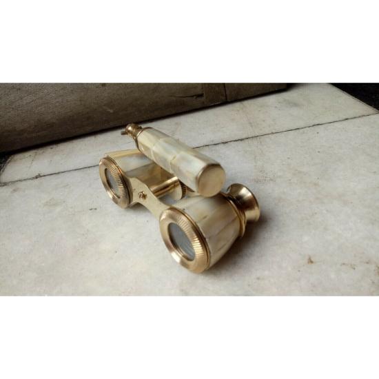 Винтажные латунные оперные очки с перламутром и латунной фурнитурой на ручке, Франция