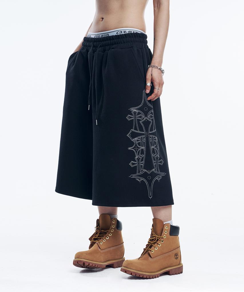 EASY NO EASY Studded Needlework Bermuda Sweatpants - Black