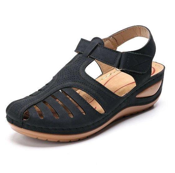 Summer Retro Women's Sandals Car Line Hole Shoes Large Size Round Head Wedge Sandals