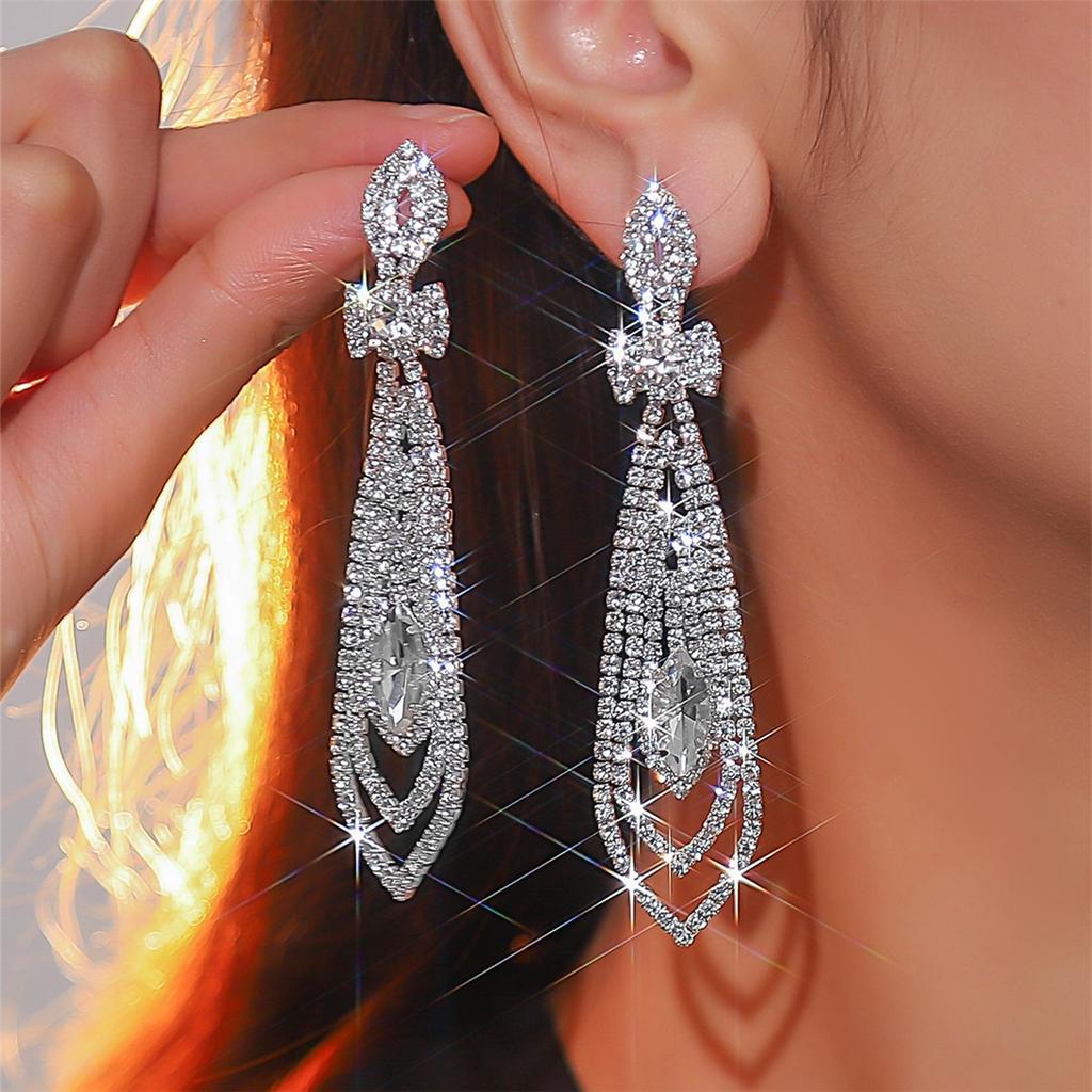 Temperament Luxury Full Diamond Tassel Long Earrings Female High-Class Feeling Rhinestone Earrings Female Earrings 1 Pair