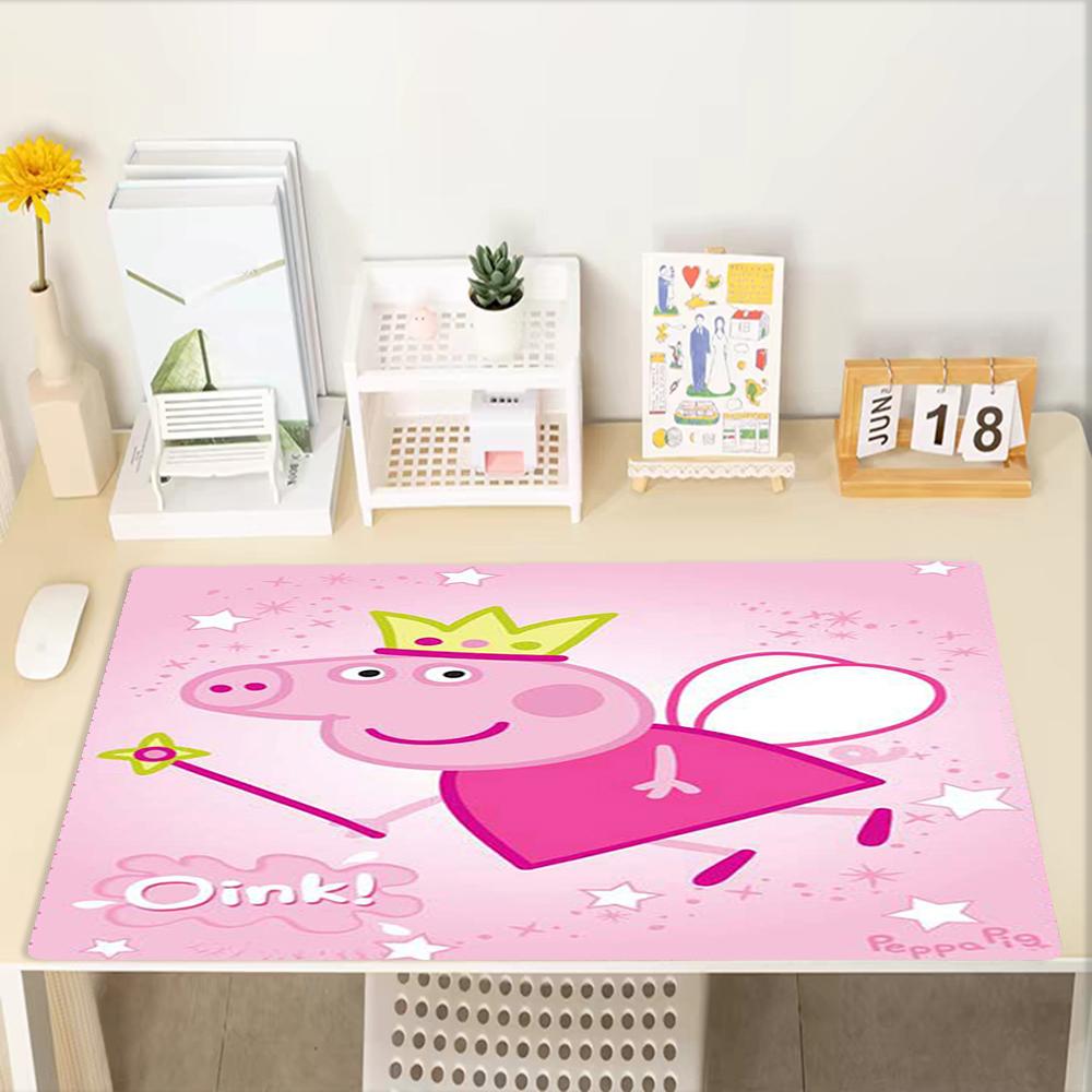 Peppa Pig Theme Mouse Pad, Non Slip Rubber Base, Multifunctional Office & Home Decor, Perfect for Workspace Personalization.