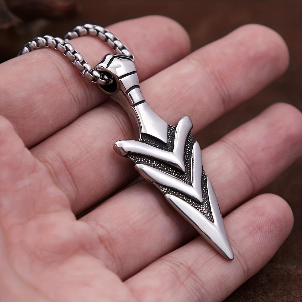 Винтажное ожерелье с подвеской в виде стрелы - стильный минималистичный мужской ювелирный подарок.