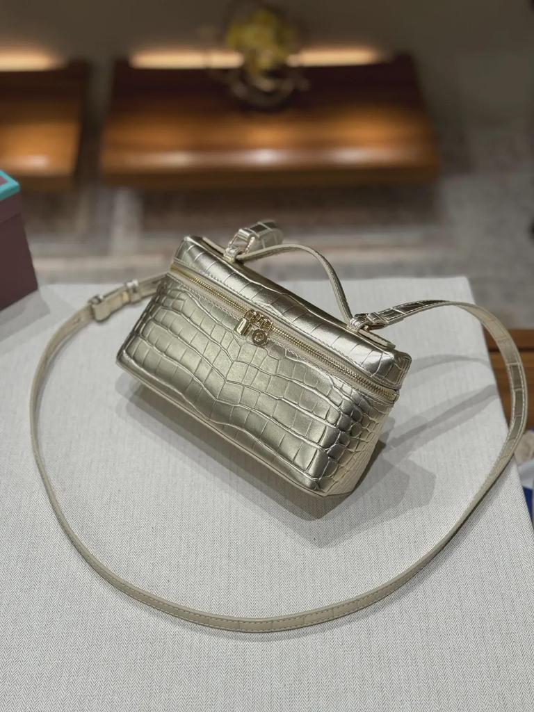 Роскошная сумка через плечо из кожи крокодила и страуса