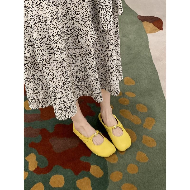 Версия из овчины~ Виноградная мать, та же самая изогнутая маленькая золотая пряжка, яблочная голова, мягкие восковые туфли на плоской подошве, женские туфли Мэри Джейн с мелким вырезом