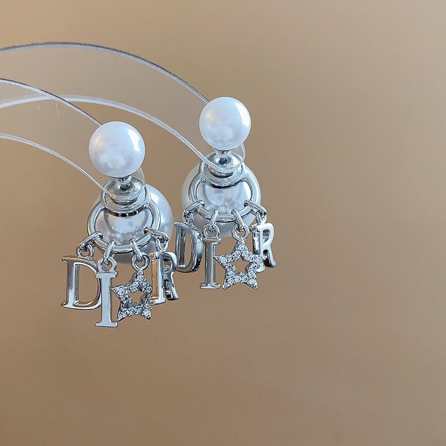 Pearl Tassel Earrings with Silver Needle & Floral Design – Medieval Vintage Style for Women