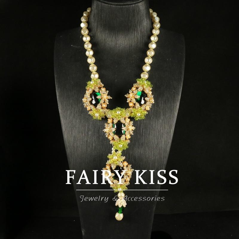 Комплект ожерелья и серег «Тяжелая промышленность» из плетеных рисовых бусин, с подвеской в виде снежинки из изумрудной имитации жемчуга, премиальный темперамент