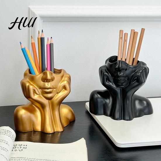Abstract Face Design Plastic Pen Holder Creative Sculpture Large Capacity Art Supplies Organizer Desktop for Pens Erasers Crayons Markers Makeup Brush