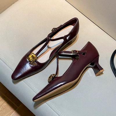 Модные осенние новые туфли на тонком каблуке, женские туфли с острым носком и мелким горлом, с металлическим цветком, противоскользящие, износостойкие, низкие туфли