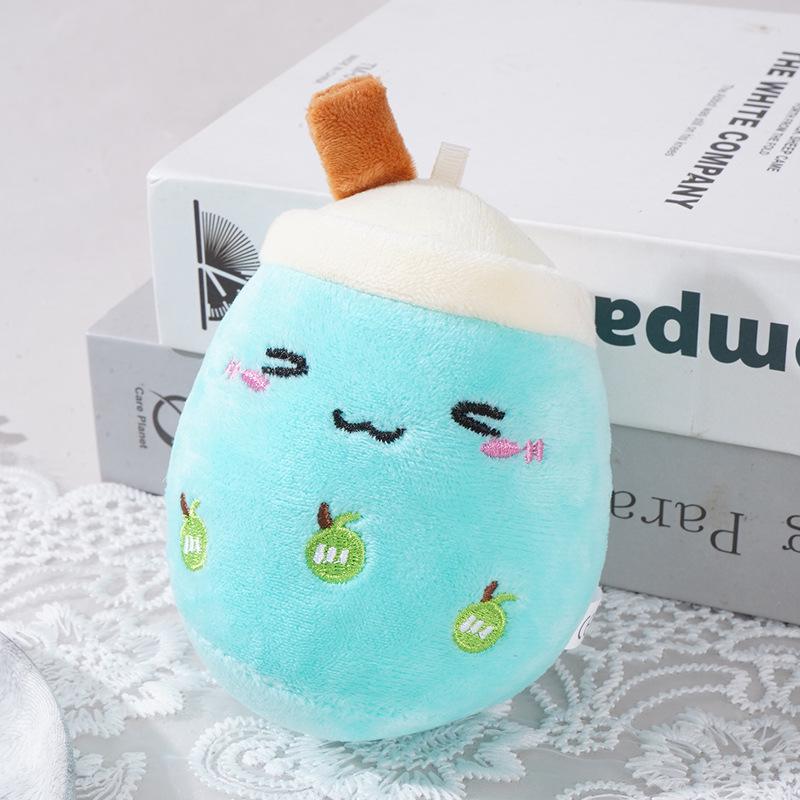 Плюшевый брелок в виде куклы с фруктовым бабл-ти в подарок