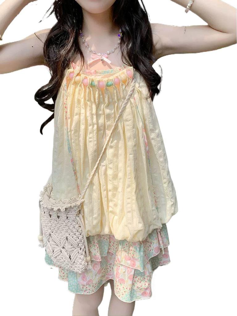 Платье-тюльпан в островном стиле с розово-зеленой цветочной лоскутной отделкой, присборенными бретелями, свободного кроя - Женская модель 2025 года