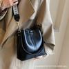 Bag Korean high-end sense versatile bucket bag autumn and winter retro niche design 2025 new broadband messenger bag women