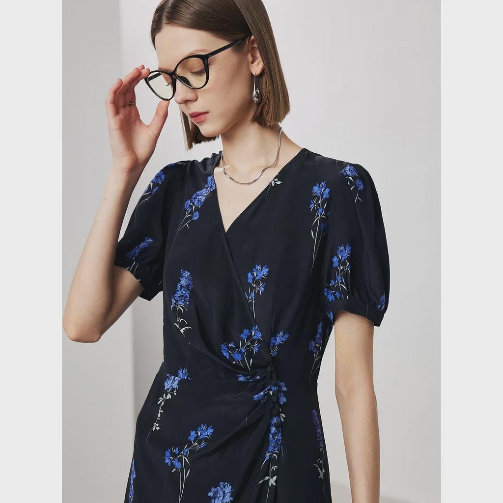 Женское шелковое платье с V-образным вырезом - Коллекция Весна/Лето 2025, с короткими рукавами, на подкладке из двойного крепа, 100% шелк тутового дерева.