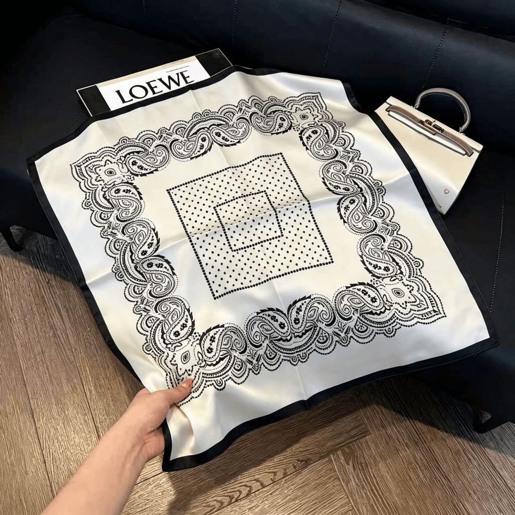 Lao Qian Feng Coffee Color Cashew Nut Silk Scarf Headscarf Versatile Neck Square Scarf Premium Sense Female Foreign Style Decorative Scarf Scarf