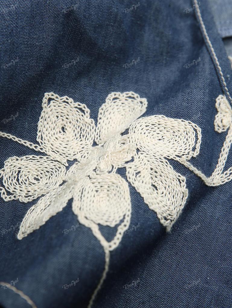 Rosegal Plus Size Jacquard Embroidery Flowers Rivet Zip Up Leaf Buckle Cold Shoulder T-shirt