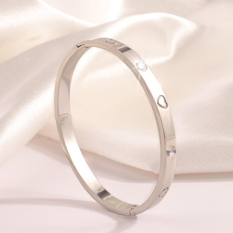 High-Grade Gold Electroplated Titanium Steel Love Diamond Bracelet for Ladies - Fashionable and Non-Fading Jewelry Piece