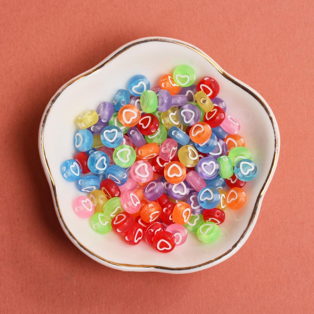 50Pcs Acrylic Keychain Loose Beads Jewelry Making Necklace 6.5mm Flat Round Bracelet DIY Materials Earrings Fashion Spacer Accessories Heart Pattern