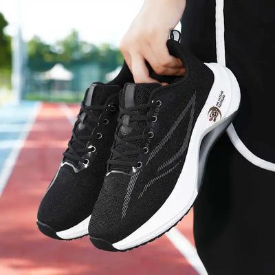 Женская обувь – Кроссовки