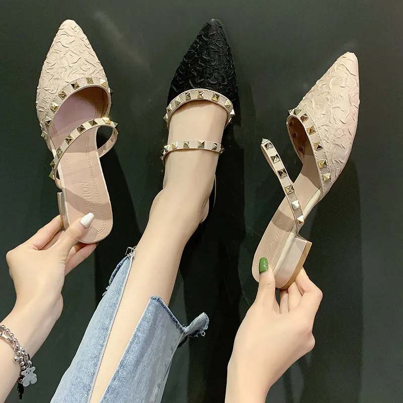 Женские босоножки на массивном каблуке с острыми заклепками, полутапочки Baotou, женские пикантные сандалии из мягкой кожи, тапочки с острым носком на низком каблуке