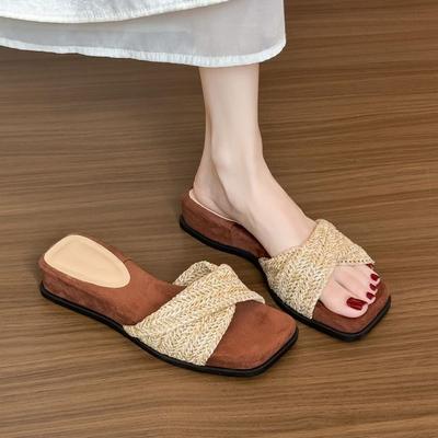 Плетеные шлепанцы на толстой подошве с вырезами для женской летней уличной обуви, новая модель 2025 года, Jue Jue Zi в иностранном стиле, французская красивая пляжная швабра