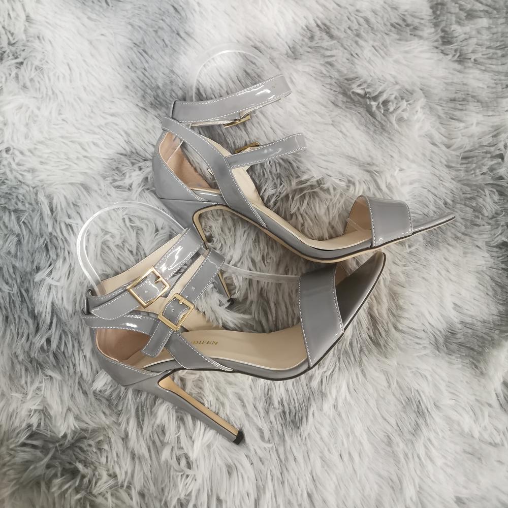 Женские босоножки, сексуальные, прозрачные, из ПВХ, на шпильках, летняя мода, с острым носком, на высоком каблуке, с ремешком на щиколотке, для вечеринки, свадьбы