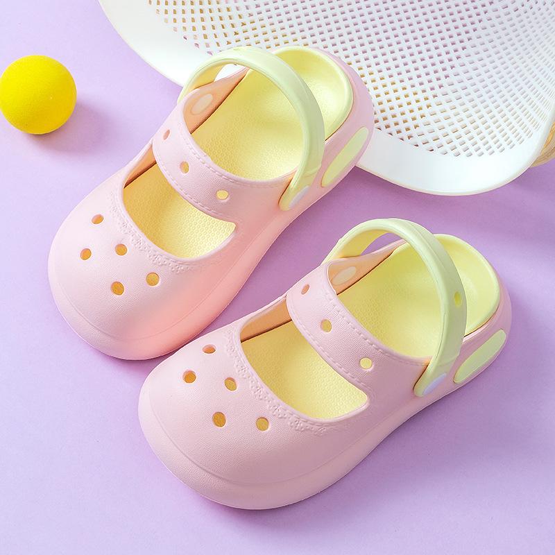 Children's slippers girls summer girls hole shoes medium and large children non-slip parent-child wear beach sandals baby sandals