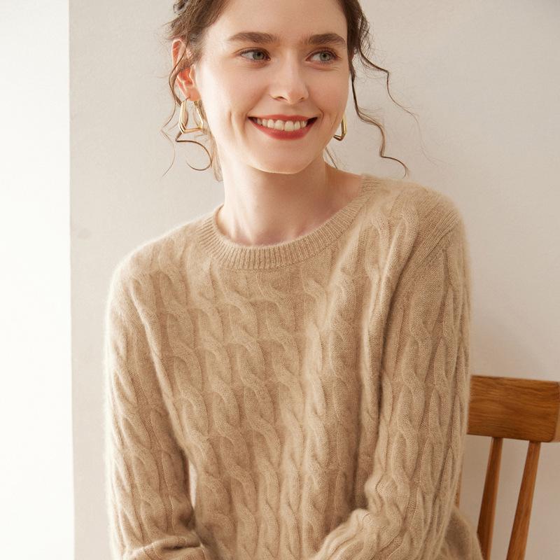 Women's Retro Cable Knit Cashmere Pullover - Soft, Skin-Friendly, Long-Sleeved, Round Neck Base Layer.