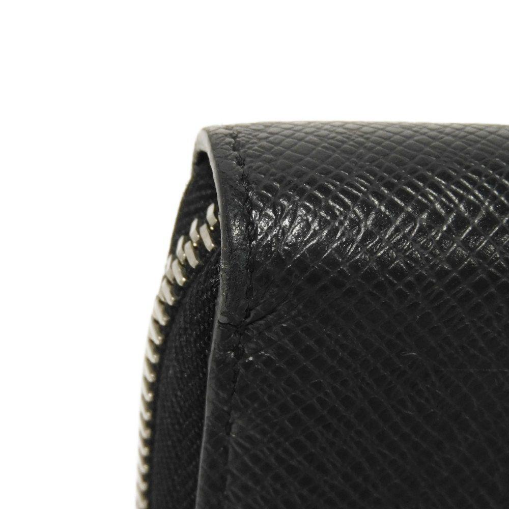 Used Zippy Organizer NM (12564) M30056 7940, New LV Logo, Black, Zip Around, RFID, Current Model Taiga Noir Men's from