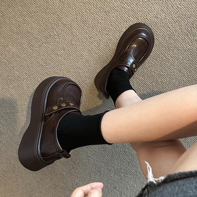 Женские лоферы 2025 лето новые мягкая кожа универсальные круглый носок платформа британский стиль маленькие кожаные туфли одинарные туфли на одной педали