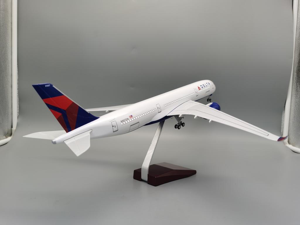 Модель самолета A350 Delta Airline Масштаб 1/142 47 см Самолет с колесным шасси Миниатюрный самолет для коллекционирования Сувенирные подарки