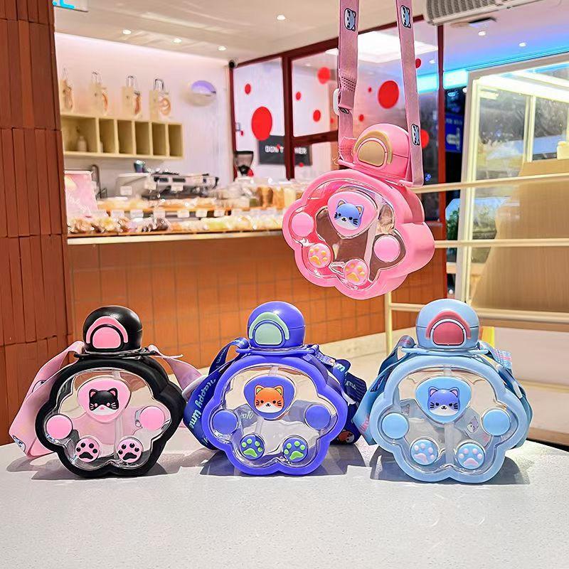 2025 Новая мультяшная детская студенческая забавная пластиковая кружка Mars Rover кошачья лапка простая кружка с соломинкой уличная портативная кружка для воды с откидной крышкой