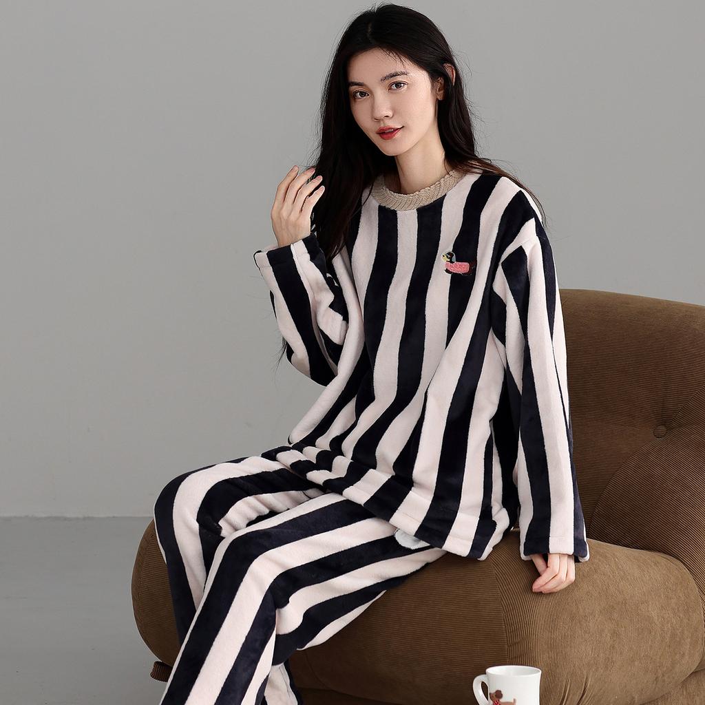 Pajamas Ladies Autumn And Winter Flannel Homewear Winter Coral Fleece Thickened Fleece Warm Striped Set